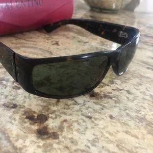 Valentino | Accessories | Valentino Tortoiseshell Sunglasses  display picture 2